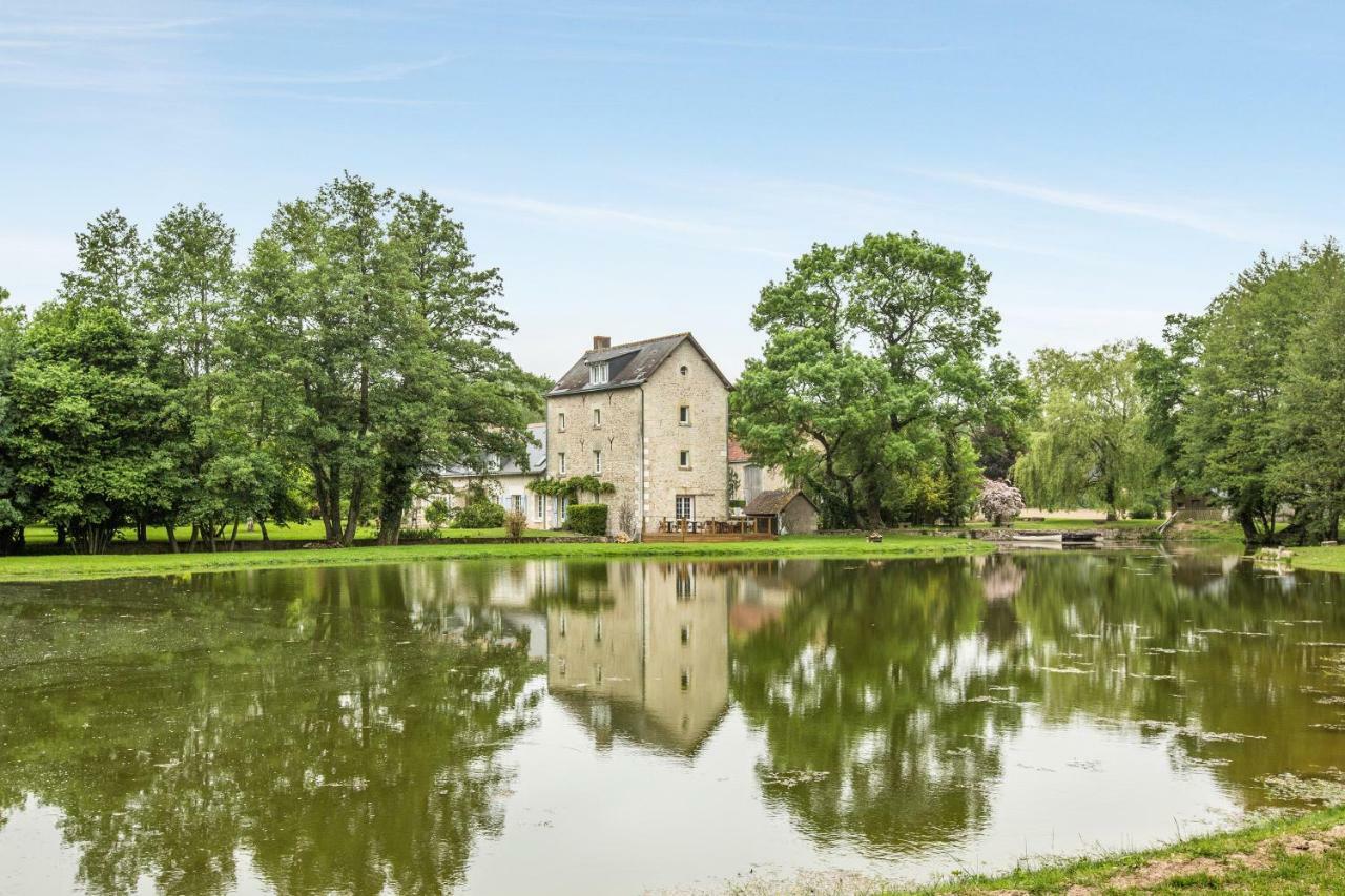Le Moulin De Chareau Bed and Breakfast Reugny  Exteriör bild